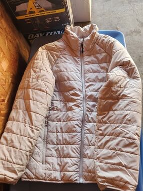 RSQ Light Beige Quilted Packable Puffer Jacket